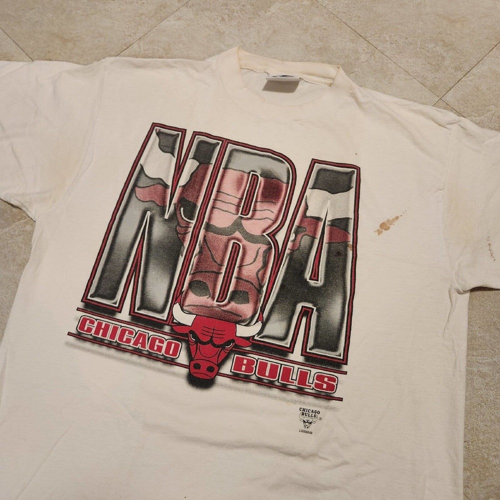 VTG 90s Y2K‎ Logo Athletic Chicago Bulls NBA Basketball Graphic T Shirt STAINED